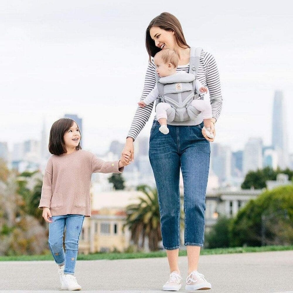 Porte Bébé - BreathBabyBag™ - Gris - Mon voyage bébé